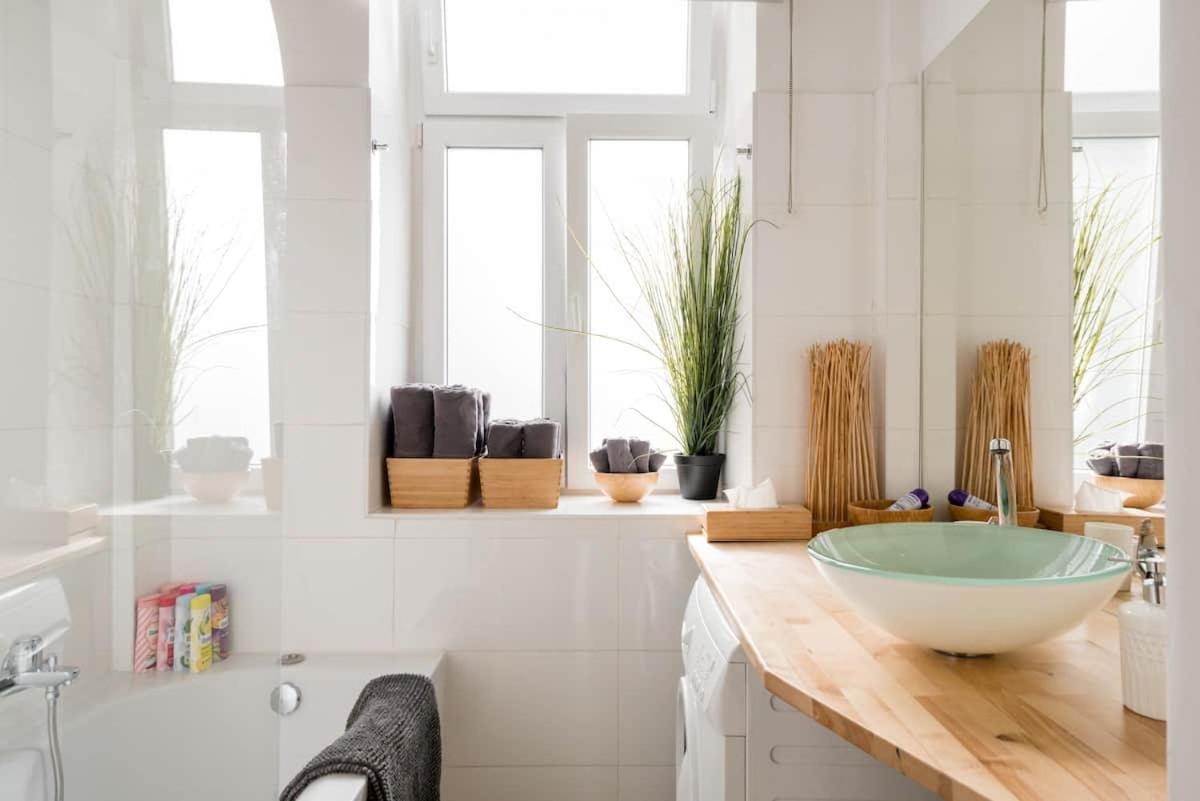 Luxurious And Spacious 5 Min Walk To City Center, 1-2 Appartement *