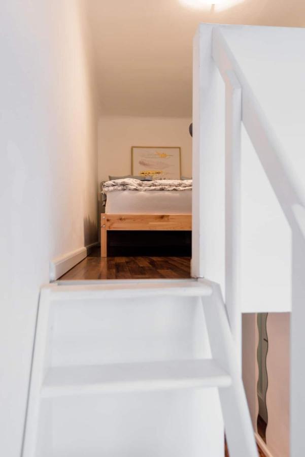 Luxurious And Spacious 5 Min Walk To City Center, 1-2 Wenen